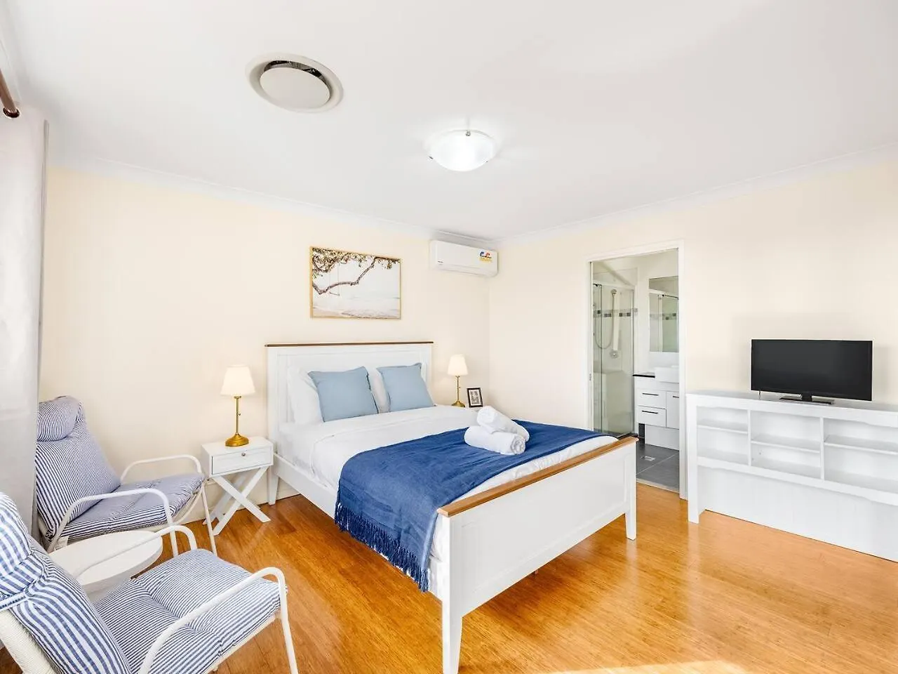 Homy Self Contained Unit Sunnybank Cbd Street Parking Villa Brisbane Australia